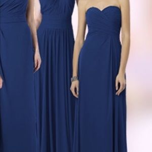 NEEDS TO GO !! Never worn navy bridesmaid gown.
